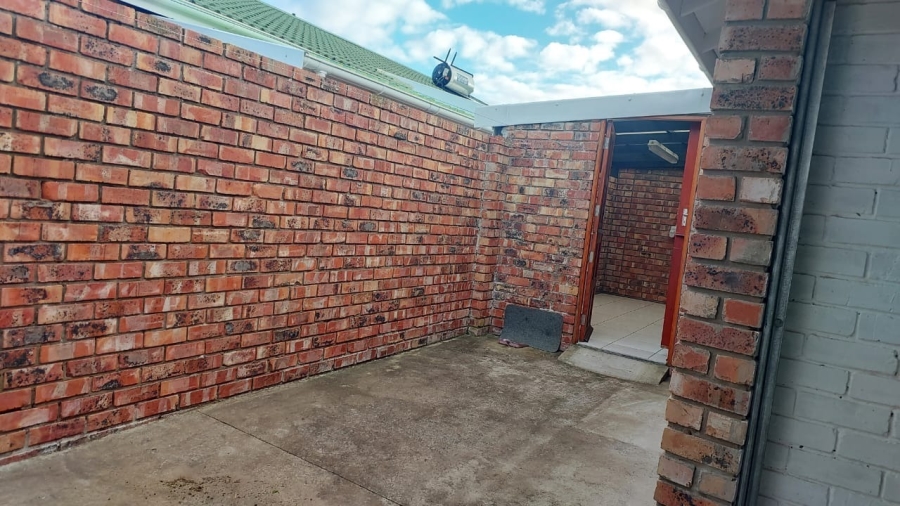3 Bedroom Property for Sale in Gonubie North Eastern Cape
